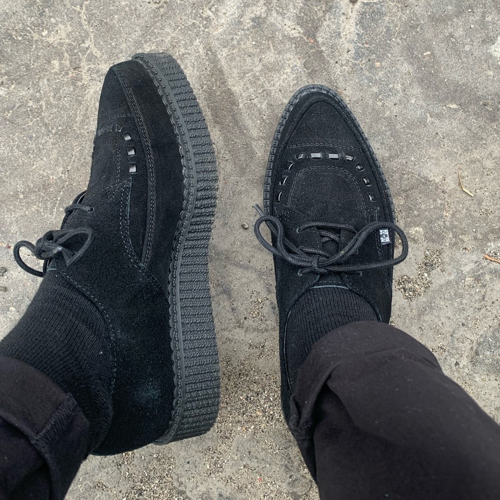 TUK size 8 pointed toe creepers